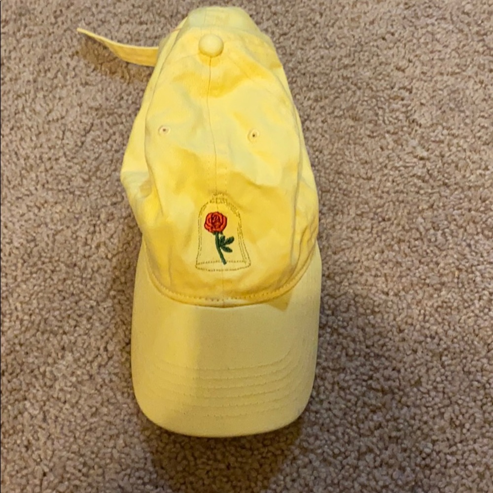 Belle hat